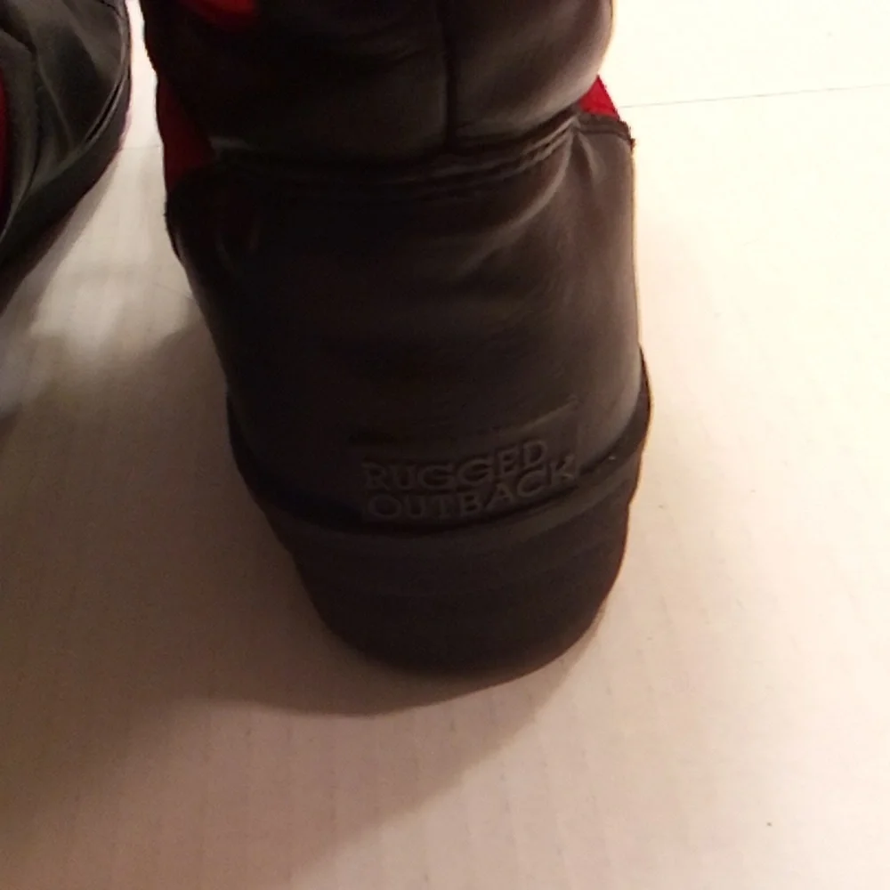 RUGGED OUTBACK Red and Black Fur-Lined Winter Boots